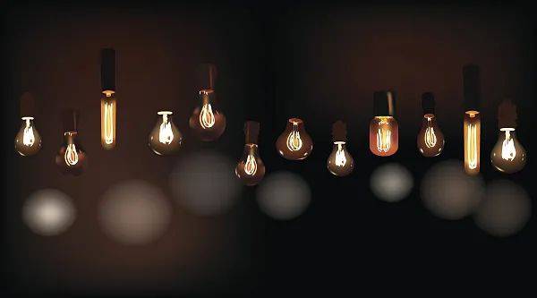 灯具销售门外摆样品被罚五千 城市管理法规下的合规经营警示