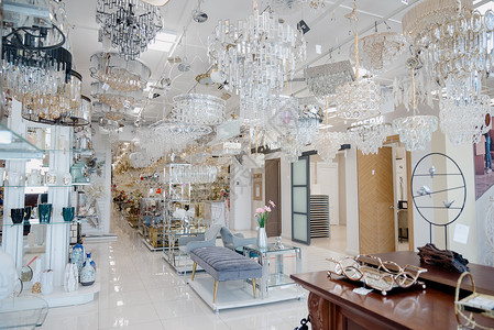 光影交辉 珠宝沙龙灯具销售的艺术与策略